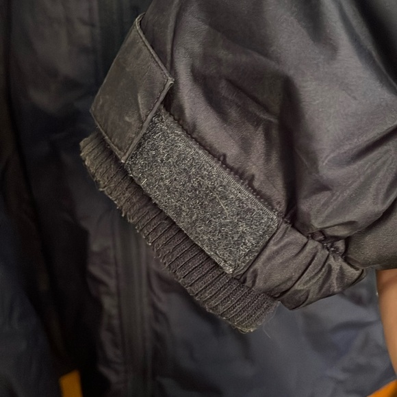 CCM hockey coat - Picture 11 of 12